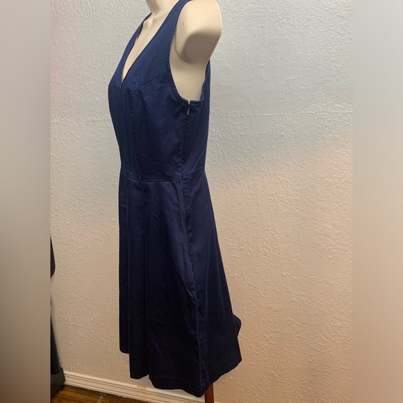 Navy Blue Sleeveless V Neck Fit and Flare Dress Casual Classic - Picture 2 of 6